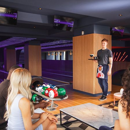 Yotel Glasgow Dış mekan fotoğraf Bowling alley in Las Vegas