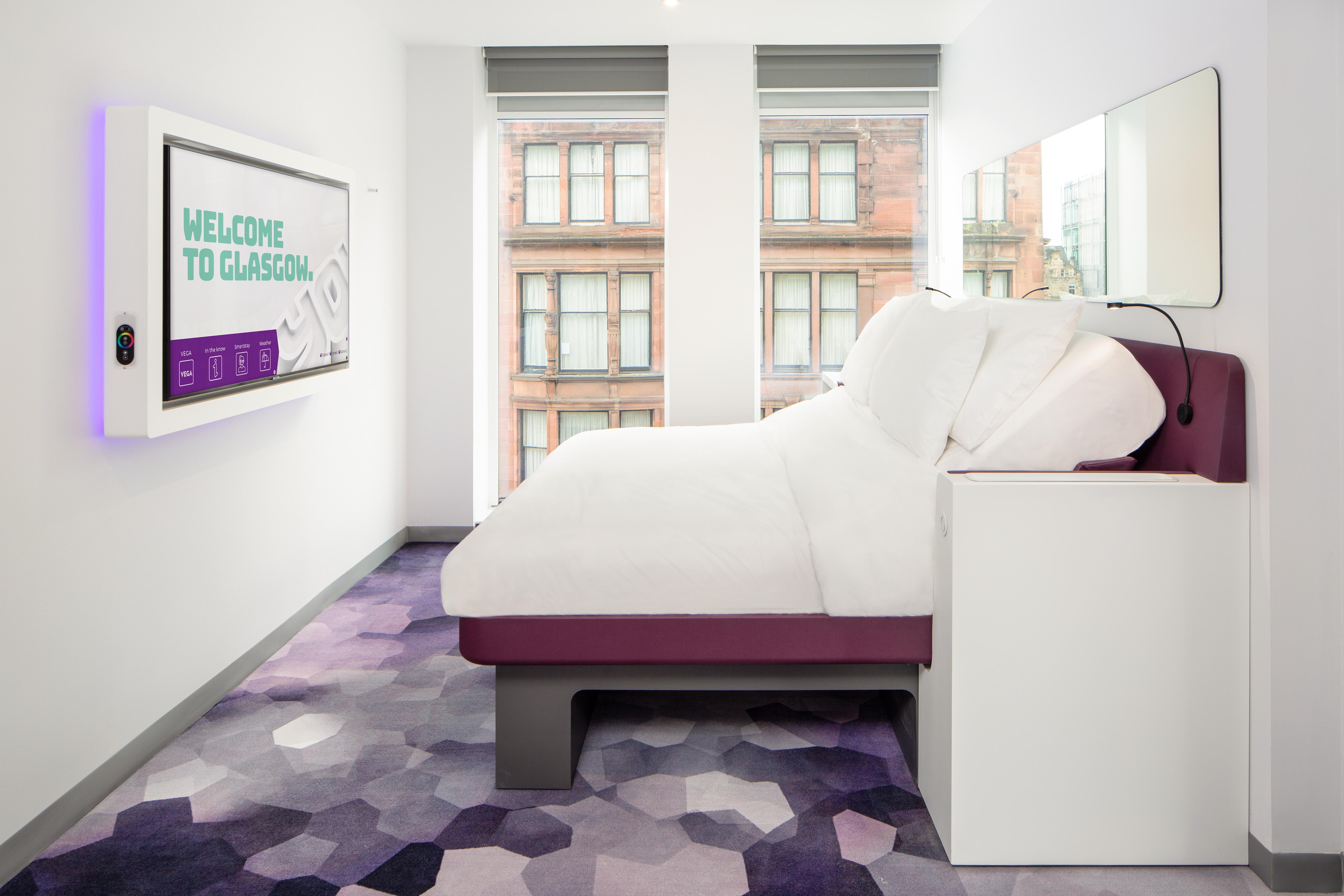 Yotel Glasgow Dış mekan fotoğraf A room at the new Zleep hotel in Glasgow
