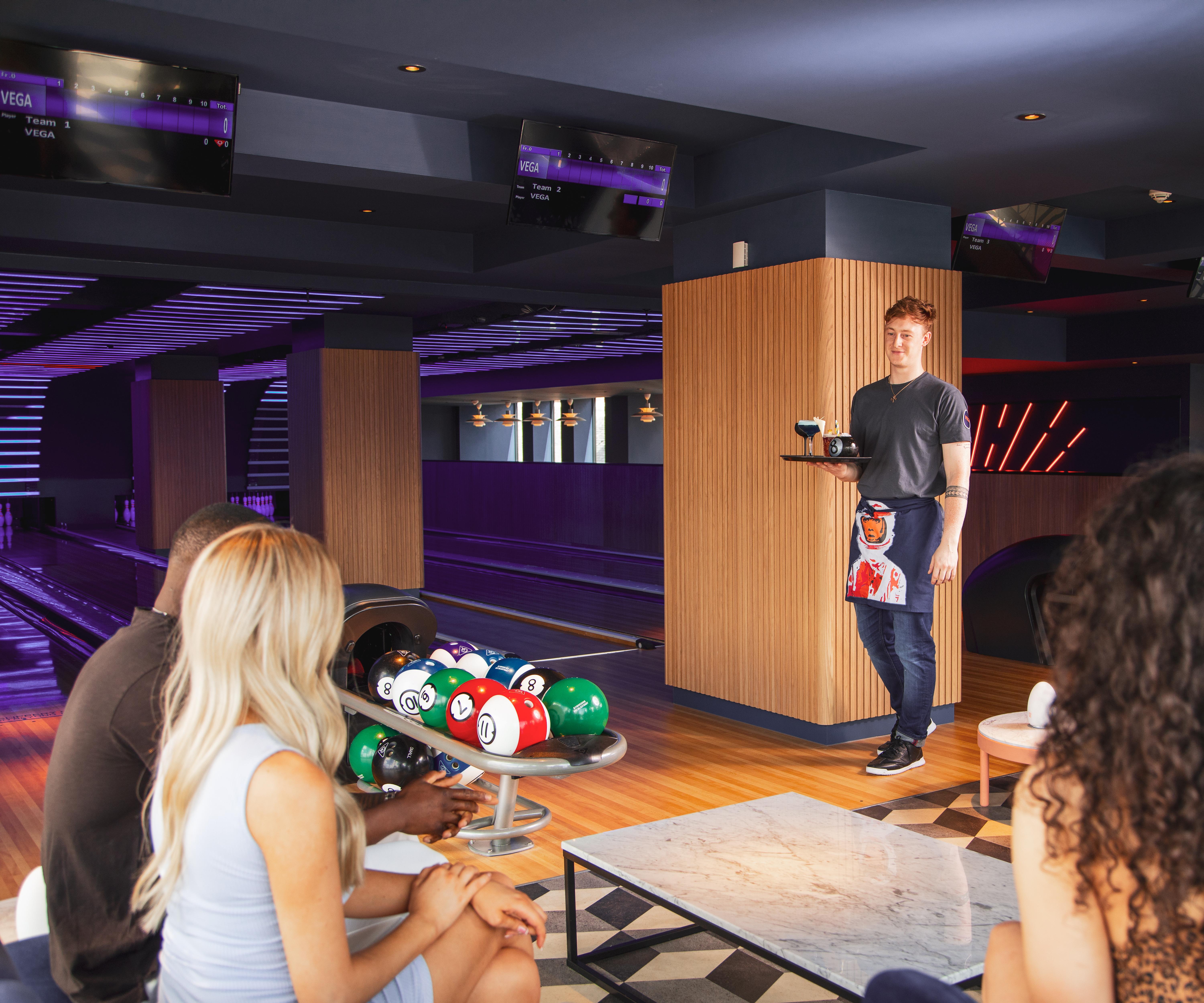 Yotel Glasgow Dış mekan fotoğraf Bowling alley in Las Vegas